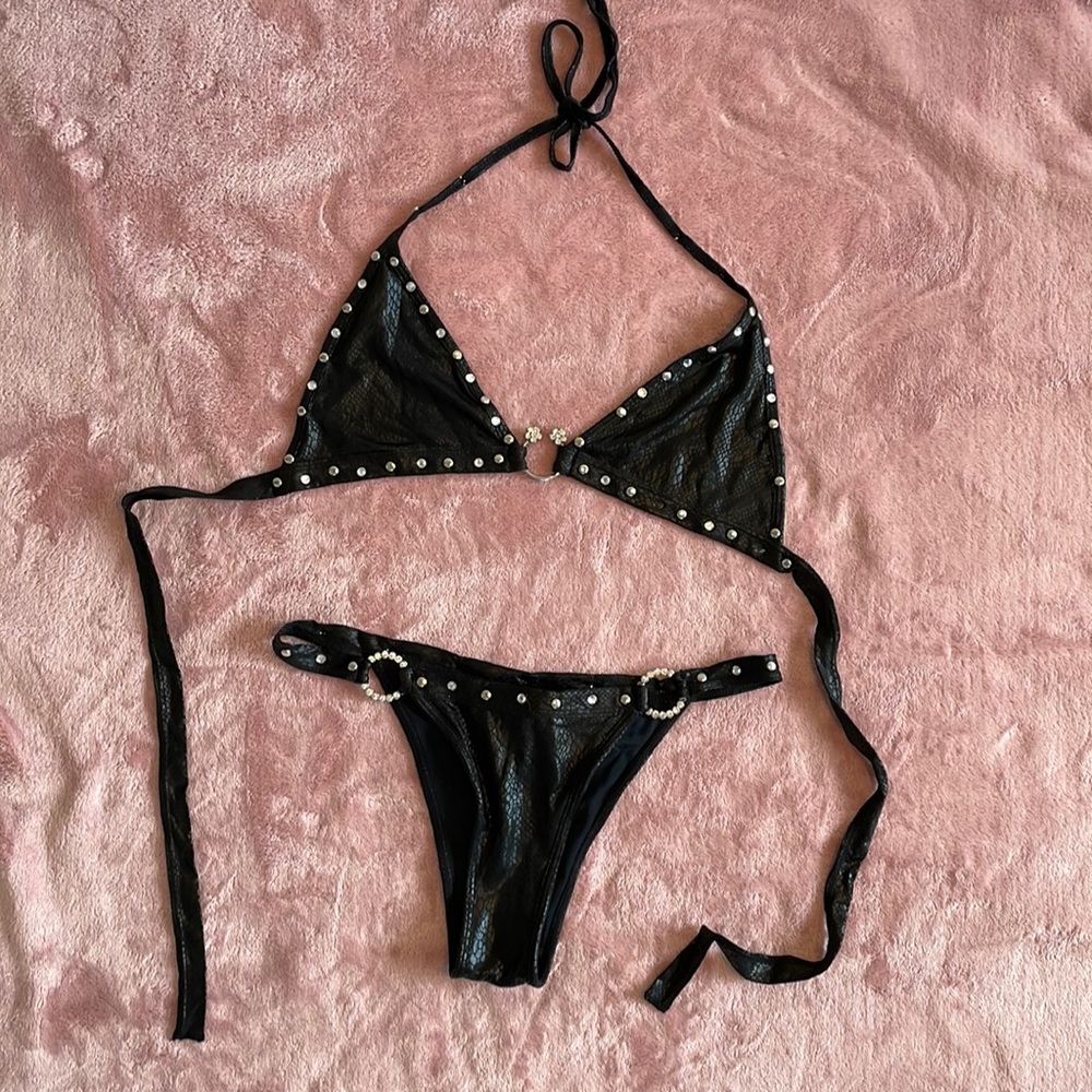 Shore Princess black bikini. Size M/L. New